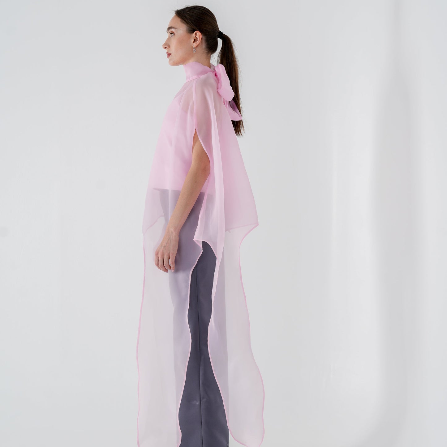 CAPE WITH CACK BOW