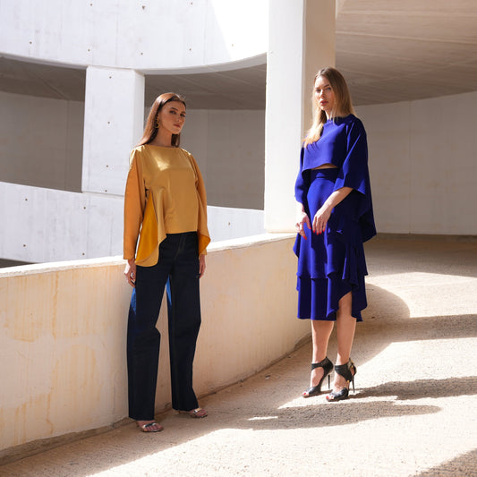 CREPE BLUE CURVE TOP